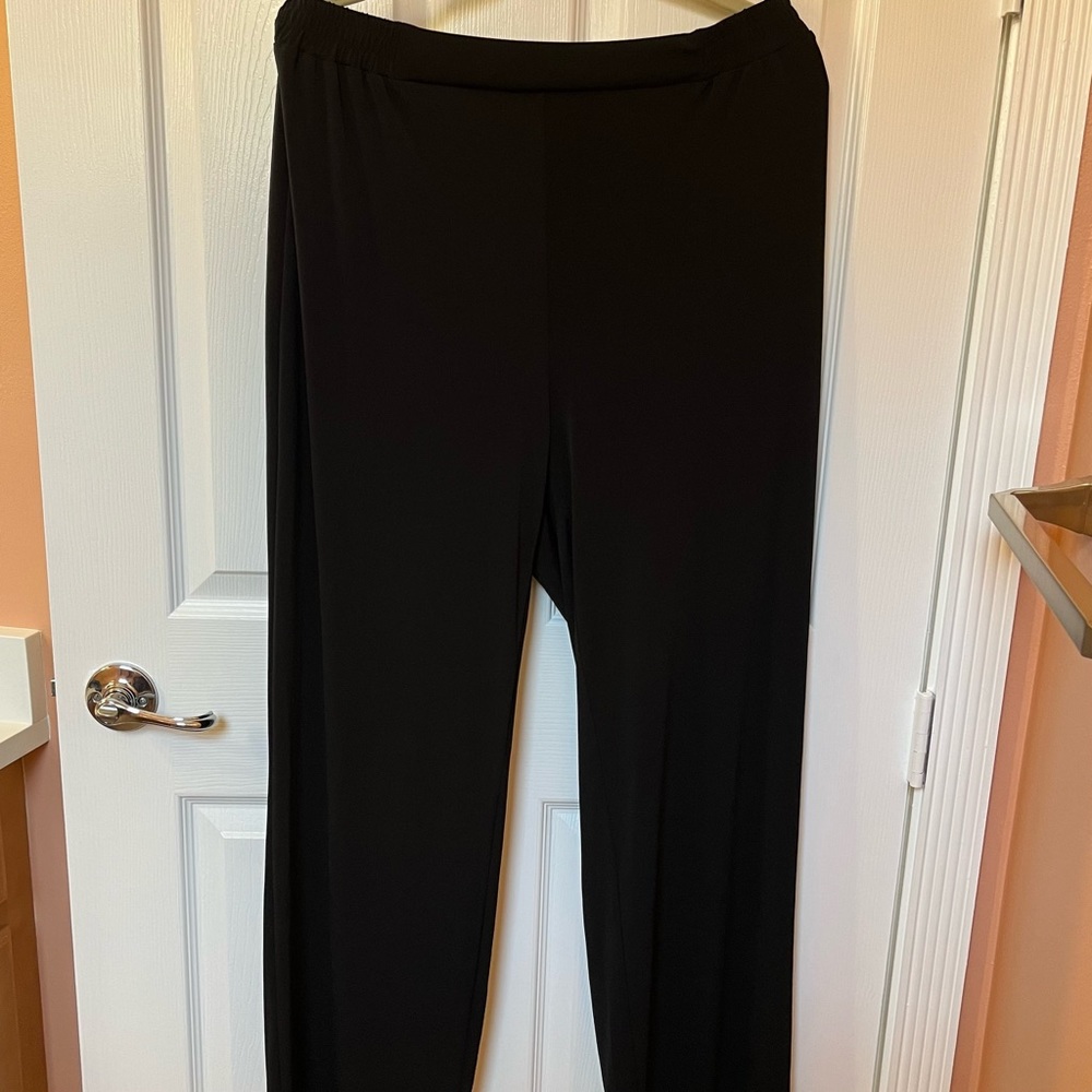 Avenue VIP knit black pants NWT 14/16 REDUCED!